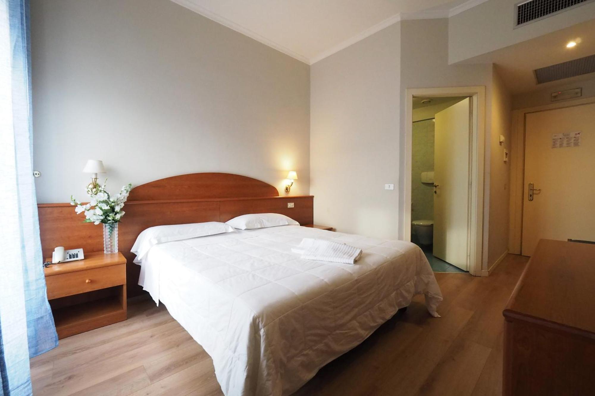 Hotel Laura — Foto 2